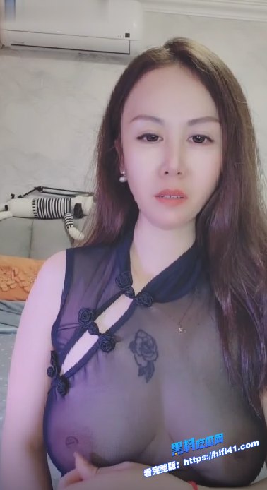 知名网黄隔壁王小姐美乳熟女大长腿自慰掰穴高潮喷水秀黑框眼镜配透明情趣内衣反差婊十足 5 知名网黄隔壁王小姐美乳熟女大长腿自慰掰穴高潮喷水秀黑框眼镜配透明情趣内衣反差婊十足 5