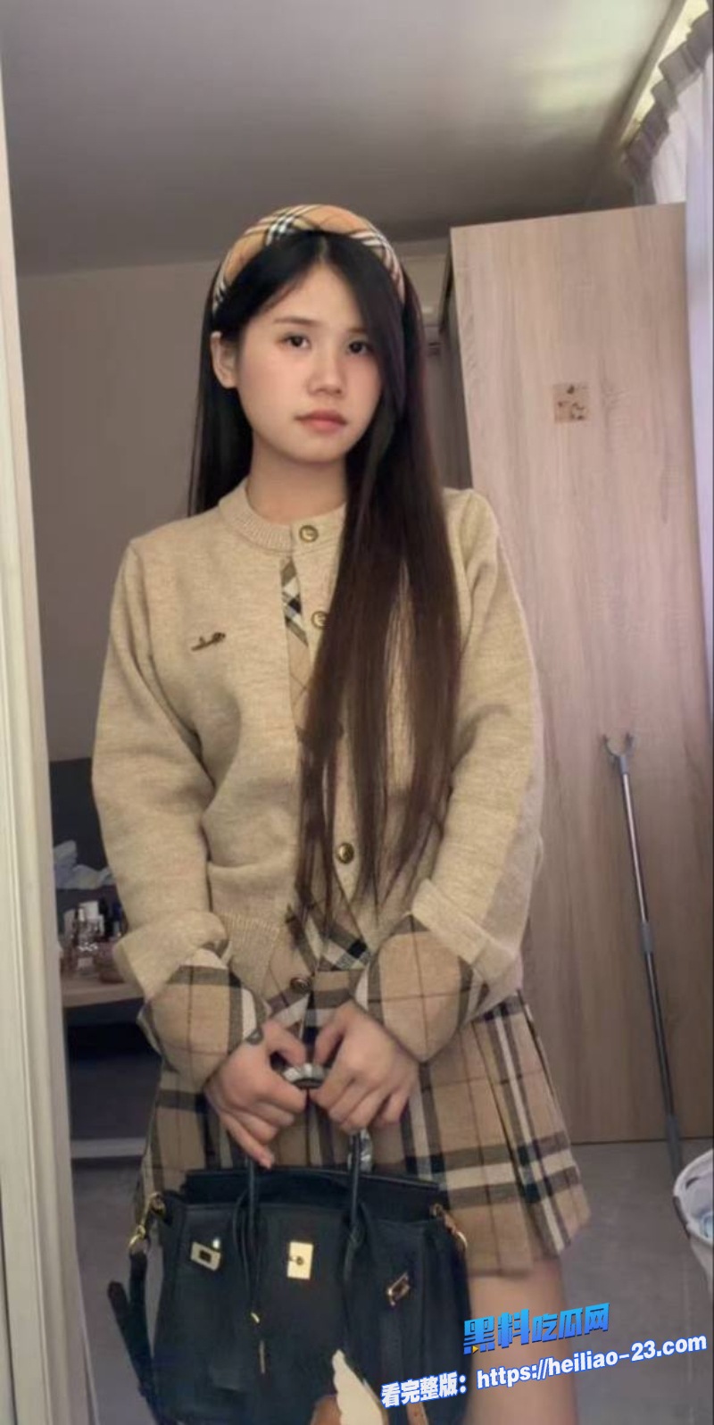 隔壁亲友打麻将声不断弟弟却奋力在姐姐身上后入激烈播种外射姐姐一腿太炸裂 5 隔壁亲友打麻将声不断弟弟却奋力在姐姐身上后入激烈播种外射姐姐一腿太炸裂 5