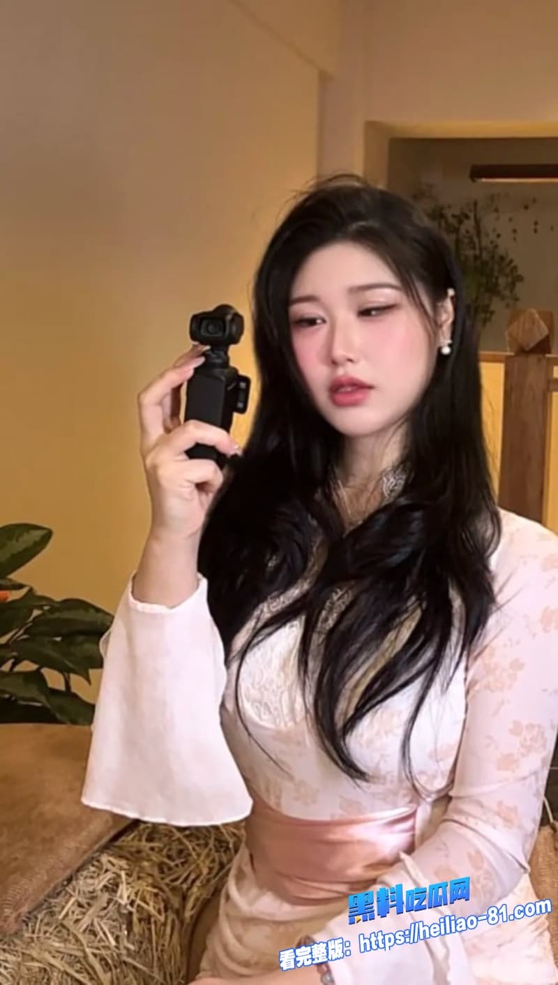 性感女神奶牛浓浓性爱视频流出酒店内露脸口交巨屌骚穴被疯狂爆操到外翻4 性感女神奶牛浓浓性爱视频流出酒店内露脸口交巨屌骚穴被疯狂爆操到外翻4