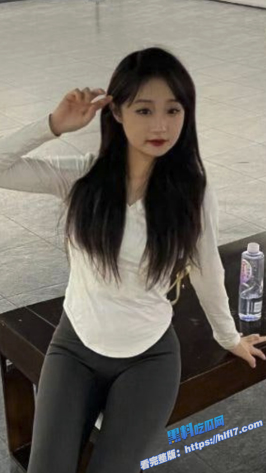 包头轻工学校 王静 火辣来袭 情趣装眼罩脚铐齐上阵 裸聊尺度惊人！3