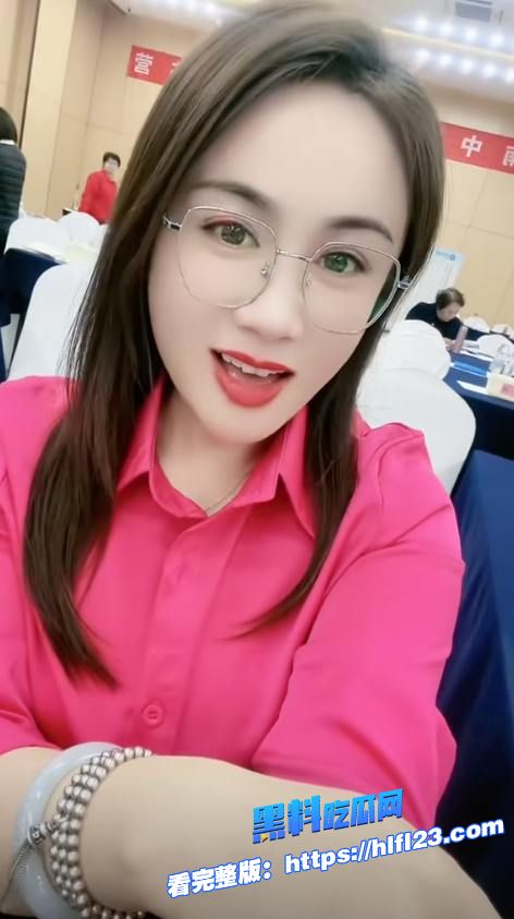 抖音人妻网红 宋家大小姐 高价付费视频流出 喜欢高跟鞋丝袜自慰视频的进！图5