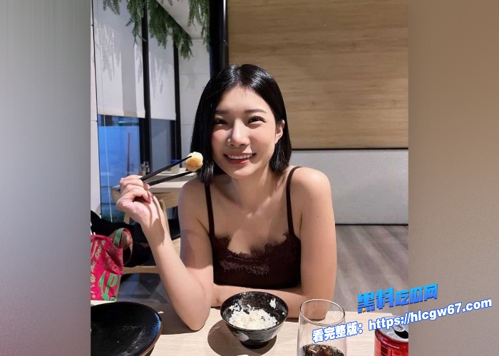 天津极品少妇童杏丽不雅视频泄露性感女神露脸口交灵活的小舌头来回打转上位骑乘榨精表情诱人 图1