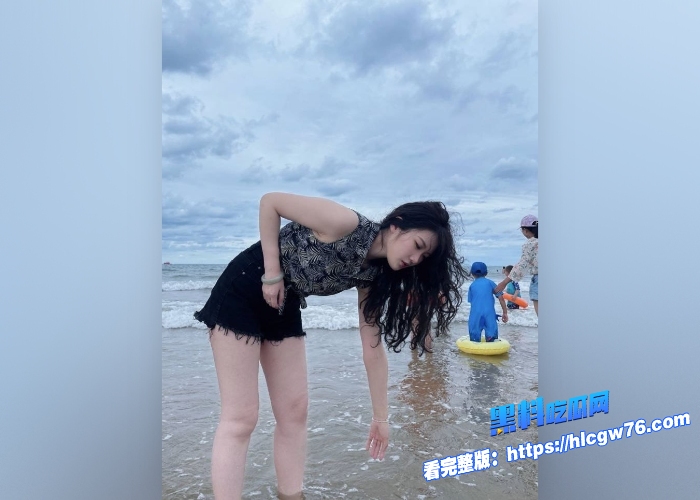 山东清纯女大叛逆期到了约炮视频泄露事件跟同城单男开房做爱肥臀女上位疯狂榨精最后被颜射一脸5 山东清纯女大叛逆期到了约炮视频泄露事件跟同城单男开房做爱肥臀女上位疯狂榨精最后被颜射一脸5