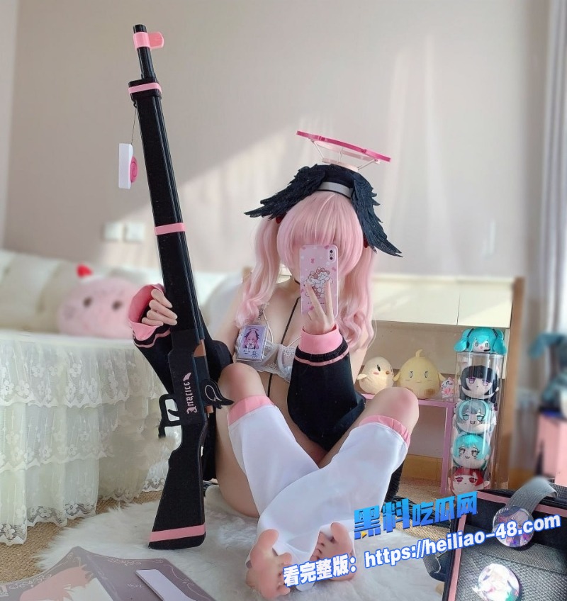 推特福利姬哎我黑切訥福利私拍COS蔚蓝档案下江小春 制服足交散发致命诱惑12 推特福利姬哎我黑切訥福利私拍COS蔚蓝档案下江小春 制服足交散发致命诱惑12