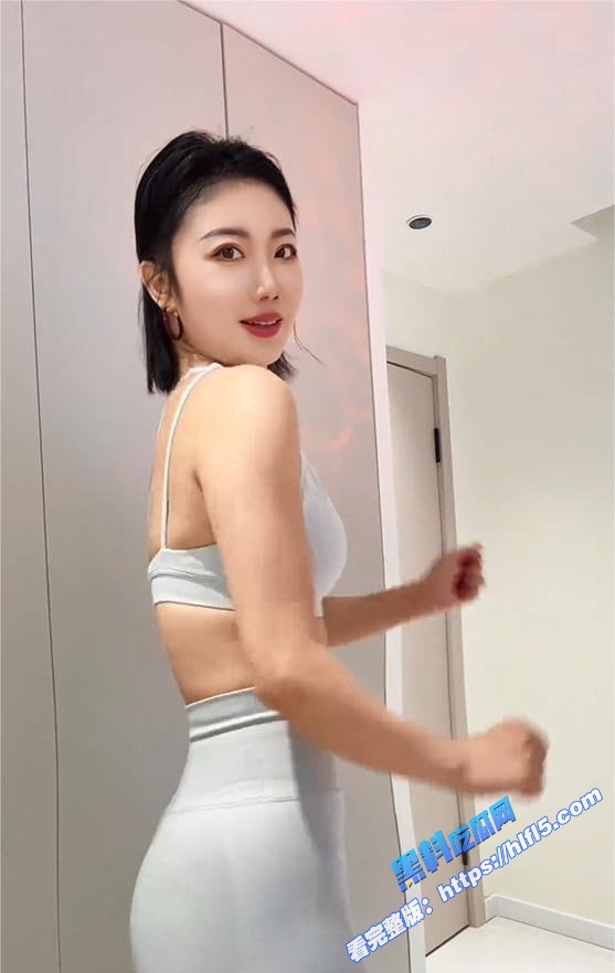 抖音粗腿公主 维拉思羽 从裸舞主播到定制女王 腿粗身骚全开挂！2