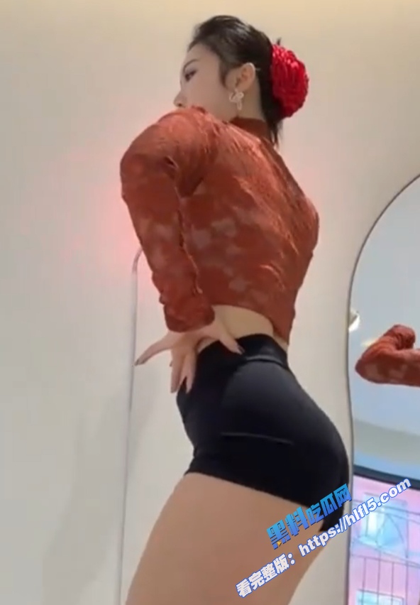 抖音粗腿公主 维拉思羽 从裸舞主播到定制女王 腿粗身骚全开挂!10 抖音粗腿公主 维拉思羽 从裸舞主播到定制女王 腿粗身骚全开挂!10