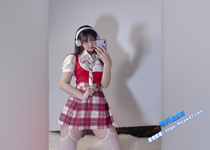 推特网红完美身材九头身高颜值反差母狗各种露脸漏三点自摸发骚骚的要命 图1WH700x500px 推特网红完美身材九头身高颜值反差母狗各种露脸漏三点自摸发骚骚的要命 图1WH700x500px