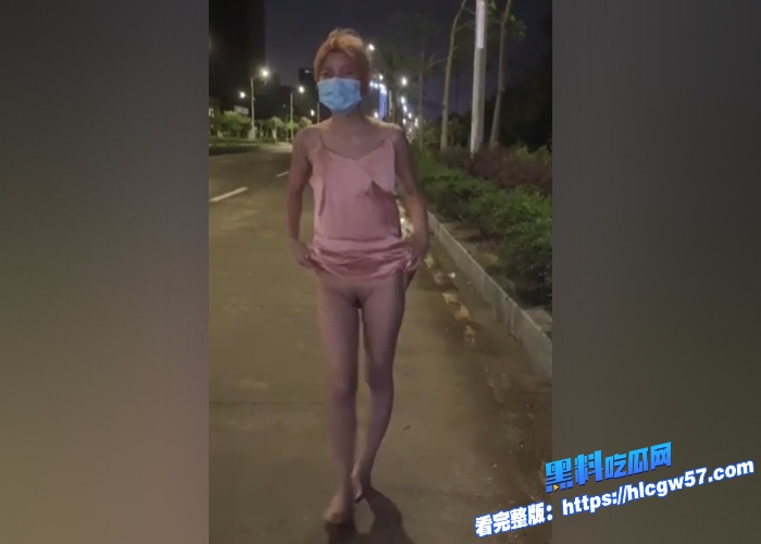 万人求的福利姬 董香 街头露出抖音裸舞床上自慰视频合集版，让你一次看个够 8WH700x500px