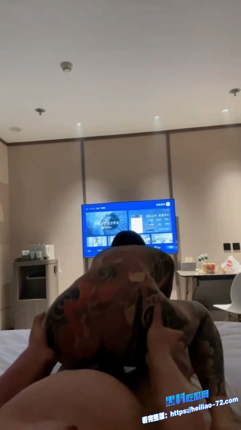 快手小网红美美美美如私拍爆出翘起满身纹身的臀部被后入爆干娇喘声又软又骚12 快手小网红美美美美如私拍爆出翘起满身纹身的臀部被后入爆干娇喘声又软又骚12