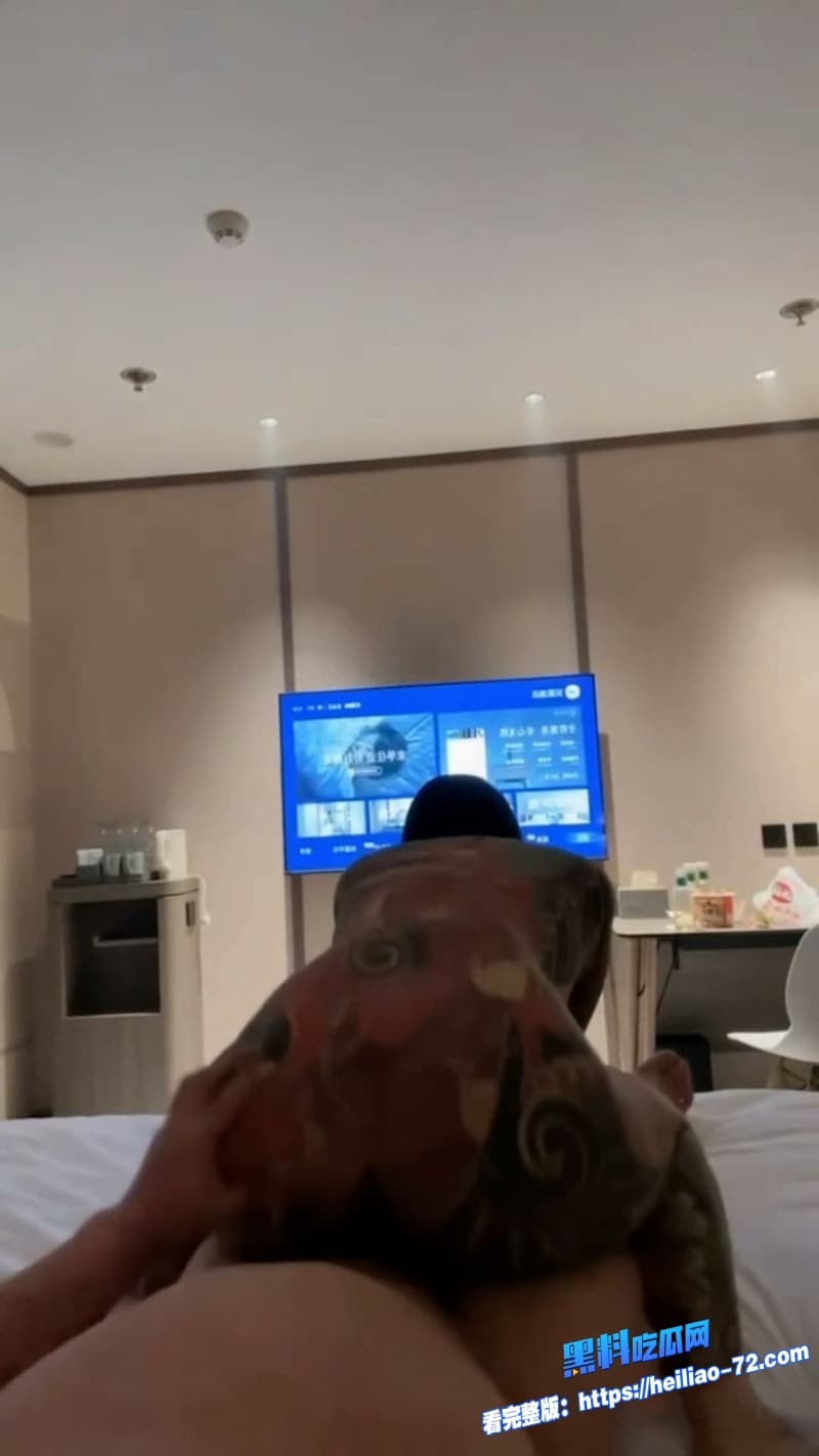 快手小网红美美美美如私拍爆出翘起满身纹身的臀部被后入爆干娇喘声又软又骚13 快手小网红美美美美如私拍爆出翘起满身纹身的臀部被后入爆干娇喘声又软又骚13