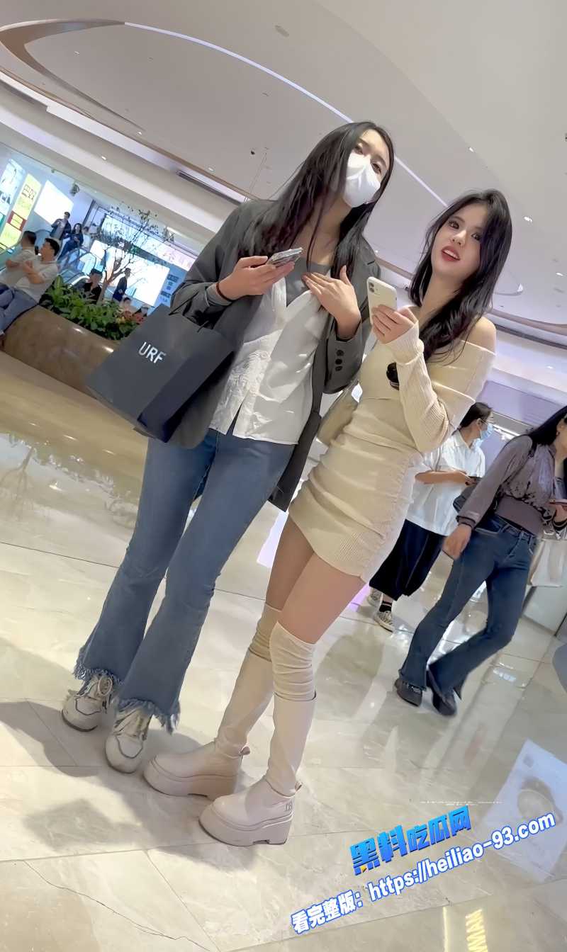 偷拍大神KFC商场抄底长筒靴极品气质美女超短包臀裙白色小内内全露骚逼隐现太上头1