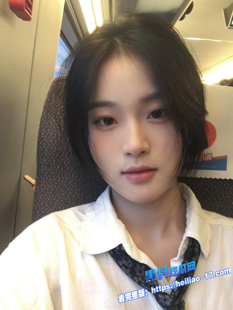 徽合肥欲求不满人妻李欣宜酒店大战3个大汉老公绿帽兴奋旁观全程拍摄4