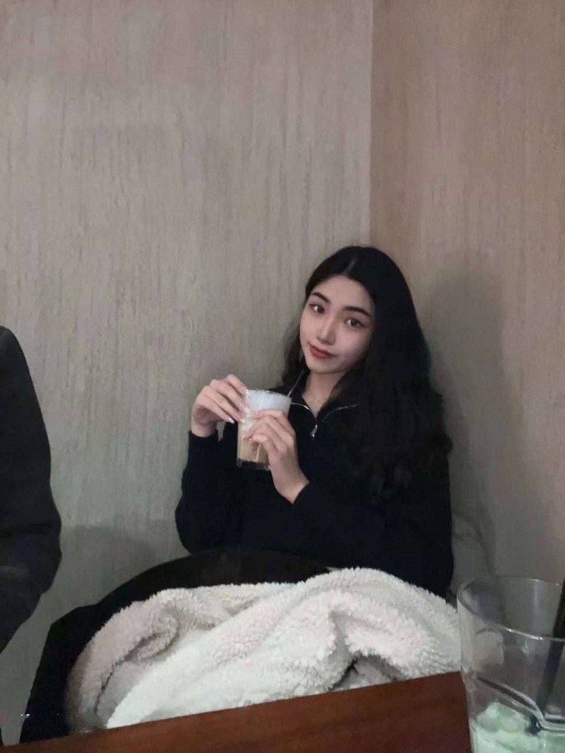 女子婚内出轨被丈夫当场发现1