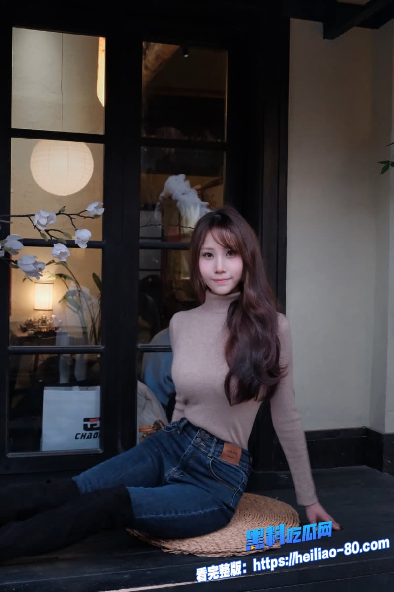 极品嫩妹小远ovo最新作品双飞白丝少萝一线天小穴骑到喷看完绝对上头3