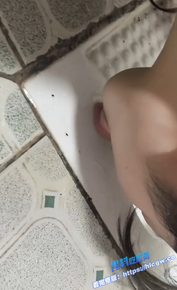 高颜值幼儿园园长 顶级母狗体制 滴蜡舔厕所无所不能 被性虐视频流出！图5
