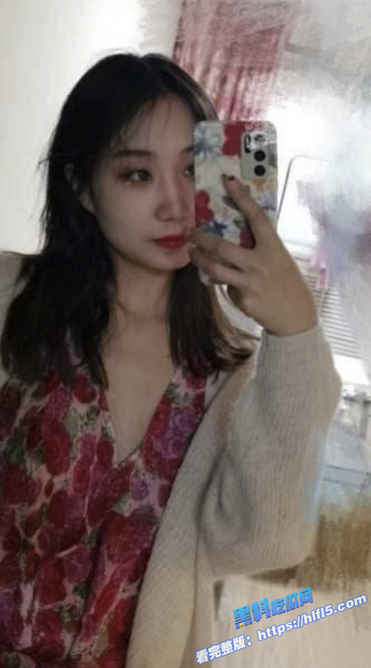 顶级反差大学生 和男友自拍私密视频流出 校园里是清纯女神 床上是淫娃荡妇！1