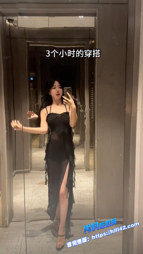 黑料吃瓜网独家曝光抖音千万网红 呆妹儿小霸王酒店开房事件火爆全网三点全露一丝不挂 真带劲9.jpg