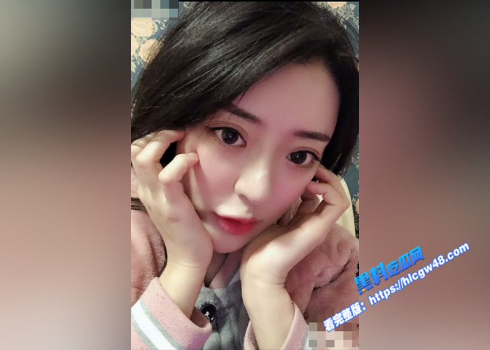 百度云泄密！顶级美少妇 和野男人偷情 被老公发现愤而曝光 含情脉脉的口着情人的肉棒 骚气十足2