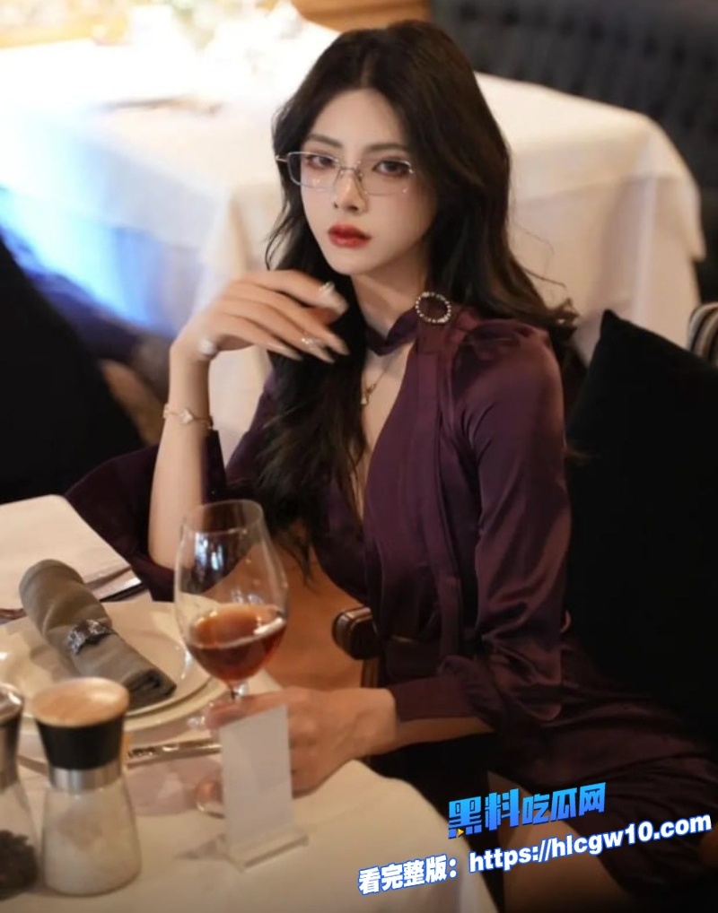 叔嫂乱伦嫂子内裤被小叔子直接撕碎按在床上抠逼爆操5 叔嫂乱伦嫂子内裤被小叔子直接撕碎按在床上抠逼爆操5