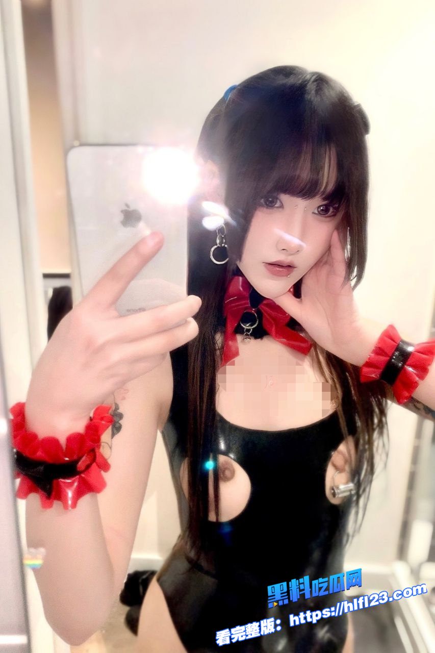 推特网红 iuueas 赛博朋克风 情趣道具女王 精品视频资源合集流出 自慰白虎嫩穴喷尿！图4