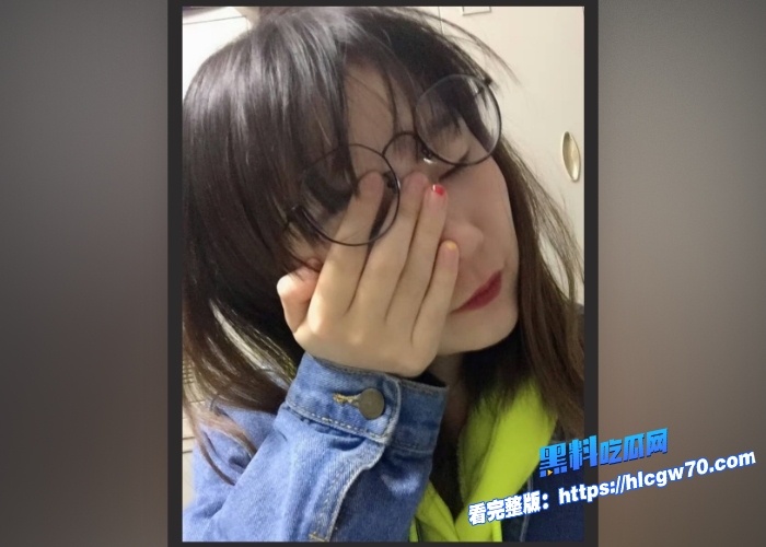 哈尔滨医科大学眼镜妹母狗宦雅昕私生活淫乱口交3P视频曝光流出一个男人还不够两个男人一起操 2