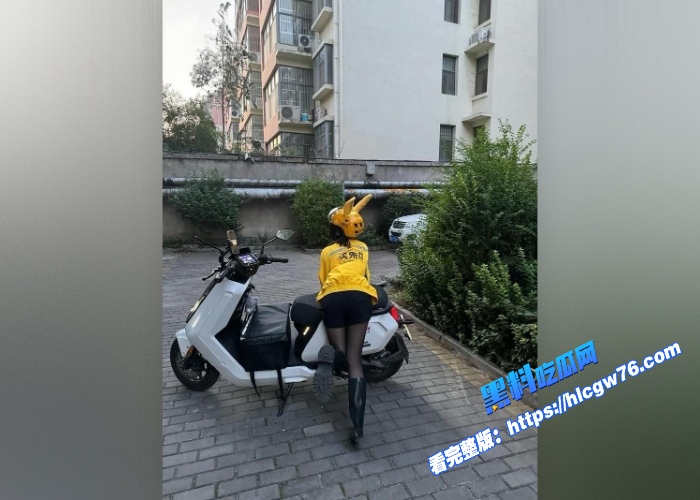 最美外卖员小宋直播公开卖淫10W块求包养被榜一大哥轻松拿下酒店性爱视频曝光该说不说10w太贵了吧 图5