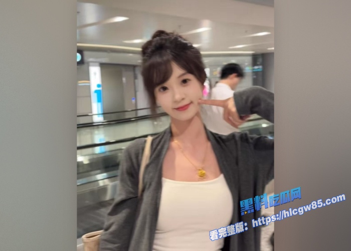 瓜友投稿超清设备偷拍JK学妹 4 瓜友投稿超清设备偷拍JK学妹 4
