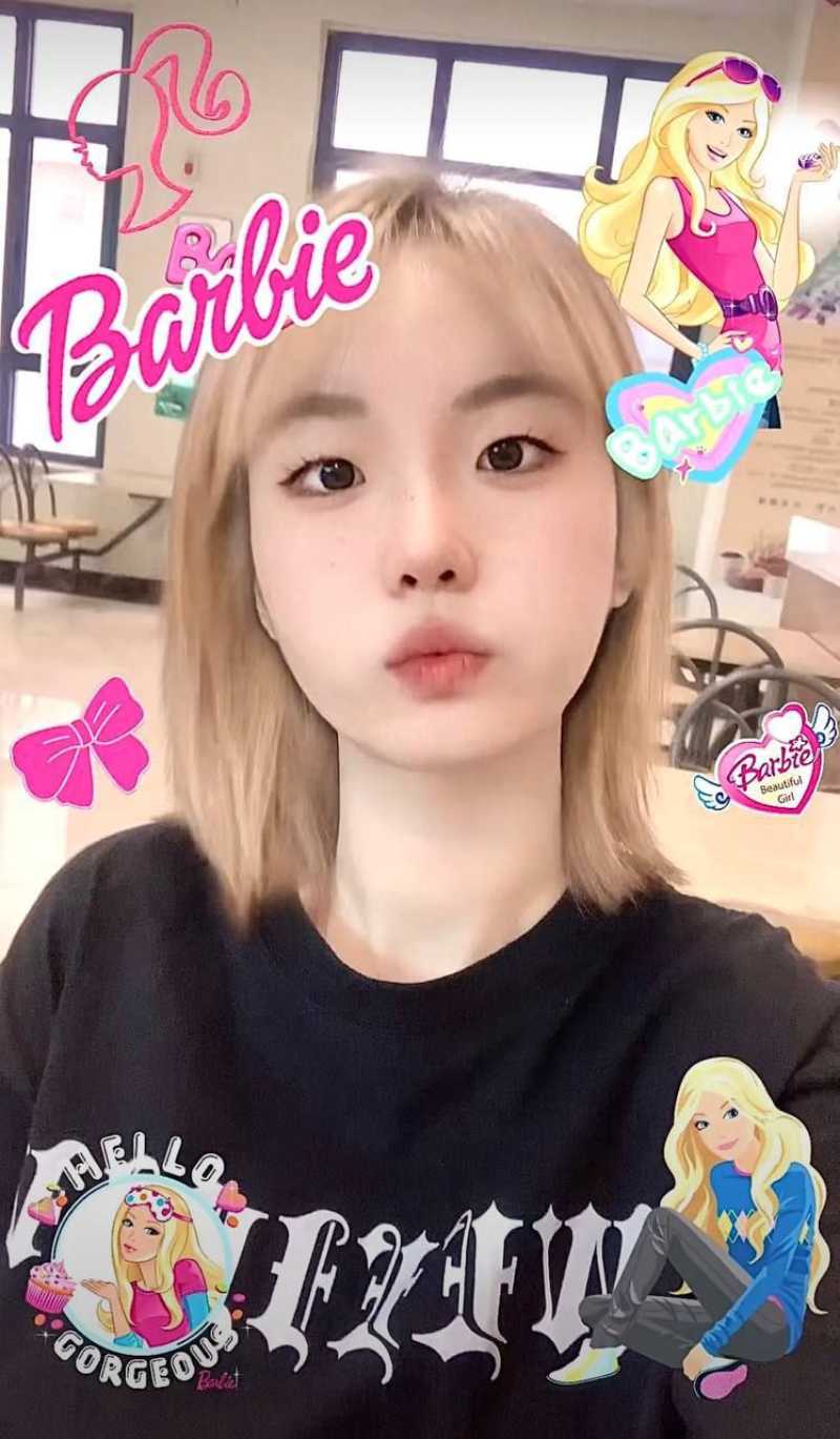 清纯女友对镜自拍6
