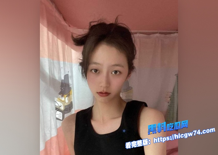 南京师范大学校花孟钰涵富二代玩腻后被曝光性爱视频娇嫩身躯被大鸡巴无套爆操高高在上的女神此刻宛如母狗般跪地呻吟 图2