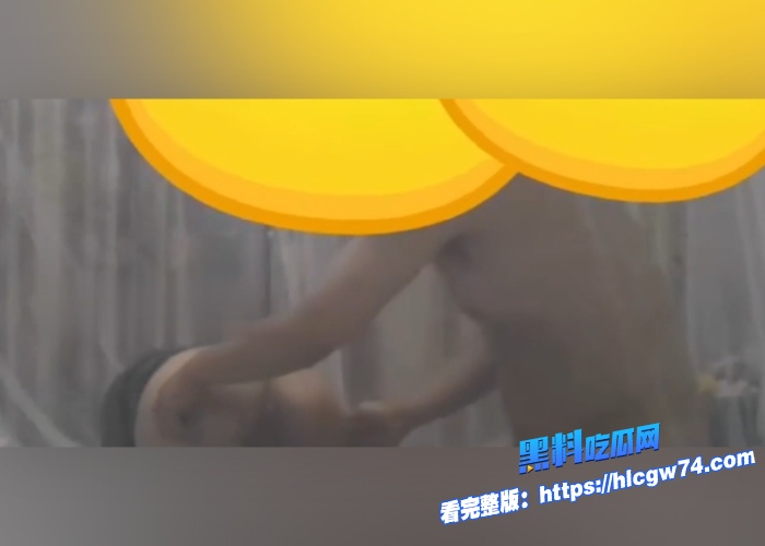 南京师范大学校花孟钰涵富二代玩腻后被曝光性爱视频娇嫩身躯被大鸡巴无套爆操高高在上的女神此刻宛如母狗般跪地呻吟 图9