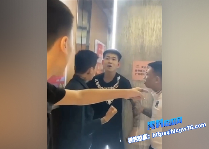 宇将军手下头号大将快手两百万粉丝网红大懿被人线下真实掌掴下跪嚼着最贵的槟榔挨最毒的打2 宇将军手下头号大将快手两百万粉丝网红大懿被人线下真实掌掴下跪嚼着最贵的槟榔挨最毒的打2