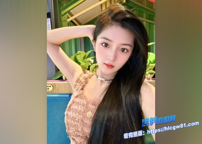 上海师范大学邓乔馨顶级校花最新完整版生活照与自慰视频曝光这颜值和身材简直绝美清纯的外表没想到私下这么骚 图4