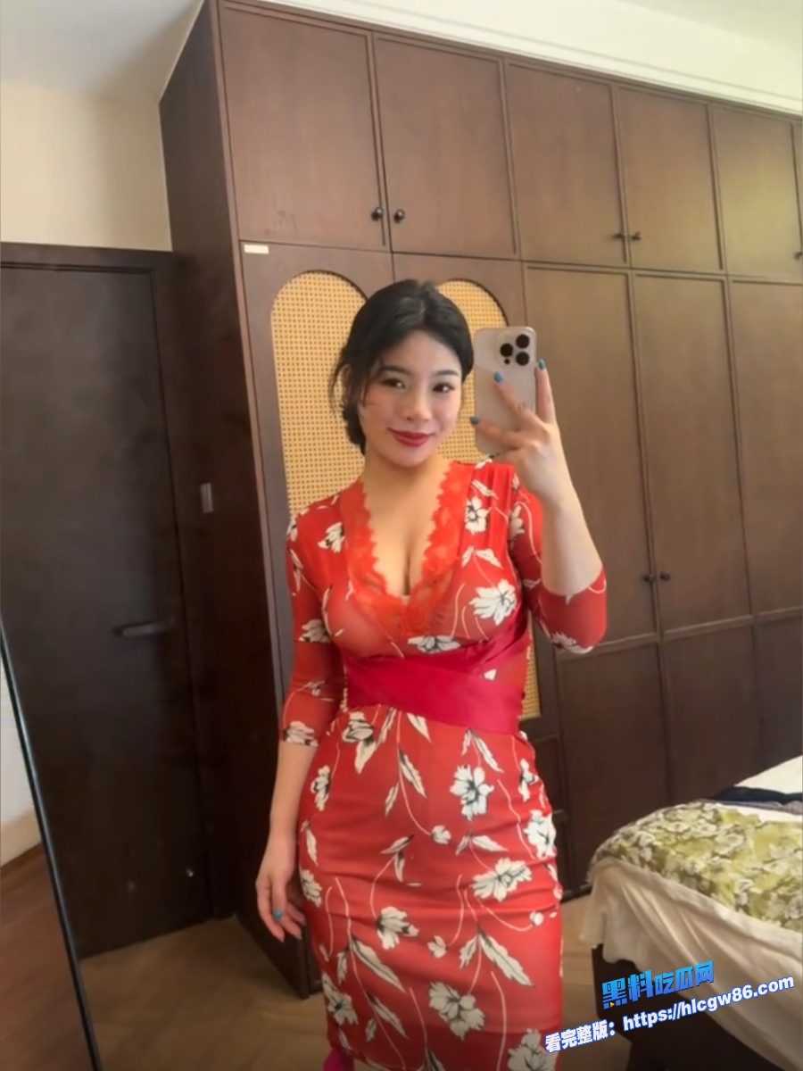 极品女网红芳姨大尺度付费视频流出 3 极品女网红芳姨大尺度付费视频流出 3