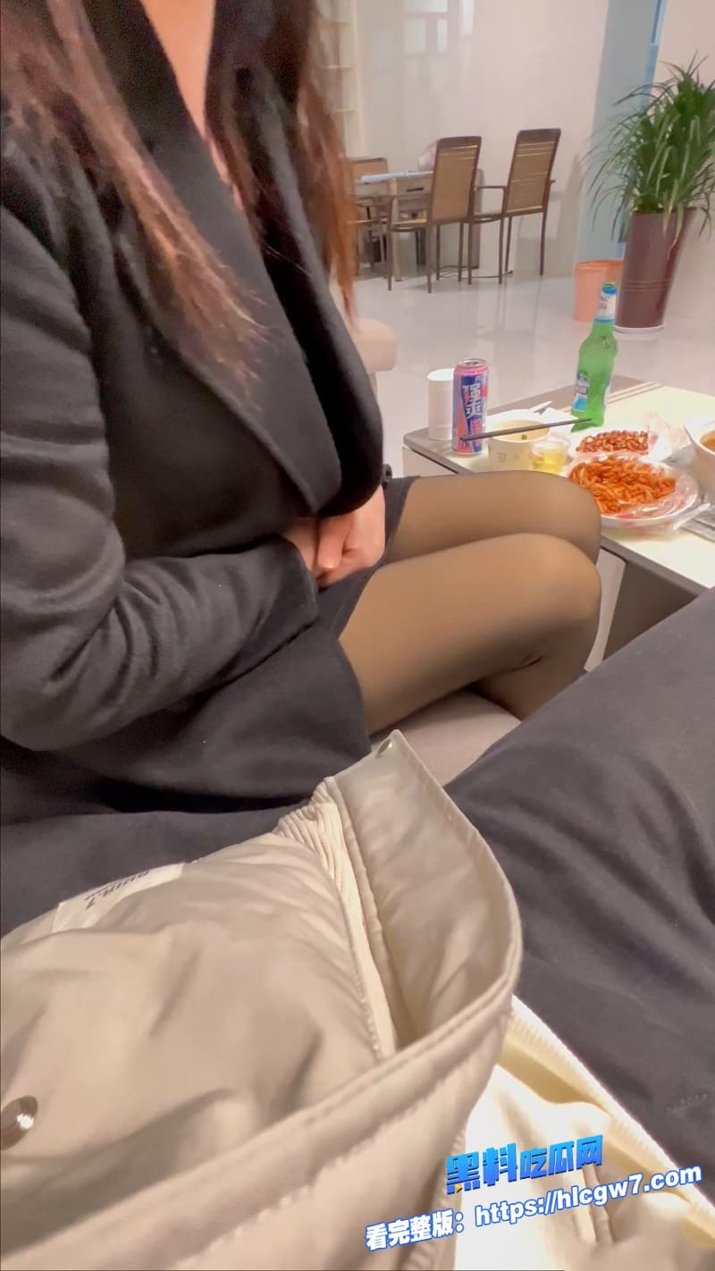 母子乱伦陪读妈妈醉酒吐心声后口爆儿子白毛熟女坚强外表下藏着骚浪本性吃瓜群众惊呆了 6 母子乱伦陪读妈妈醉酒吐心声后口爆儿子白毛熟女坚强外表下藏着骚浪本性吃瓜群众惊呆了 6