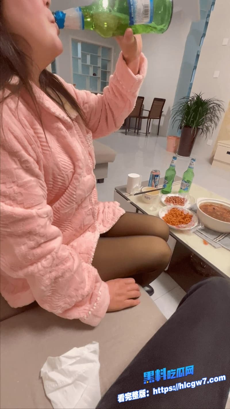 母子乱伦陪读妈妈醉酒吐心声后口爆儿子白毛熟女坚强外表下藏着骚浪本性吃瓜群众惊呆了 7 母子乱伦陪读妈妈醉酒吐心声后口爆儿子白毛熟女坚强外表下藏着骚浪本性吃瓜群众惊呆了 7