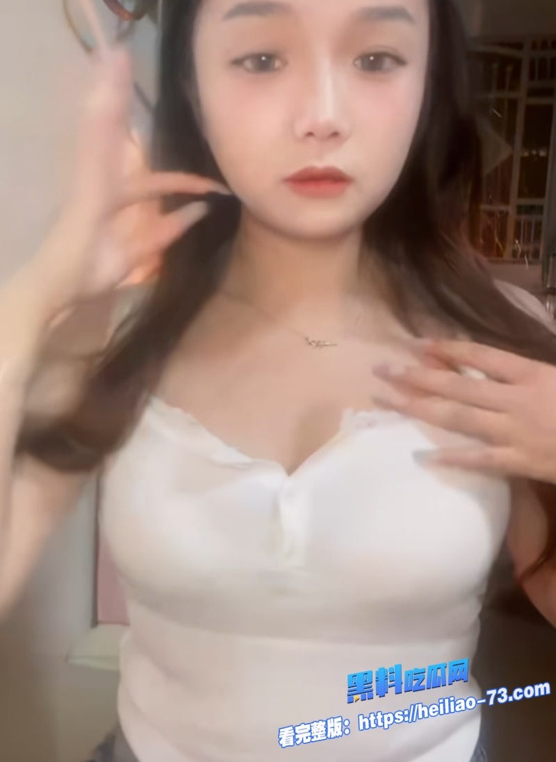 快手网红捡破烂的冉宝白色吊带脱光自慰巨乳嫩逼手指狂插好骚6 快手网红捡破烂的冉宝白色吊带脱光自慰巨乳嫩逼手指狂插好骚6