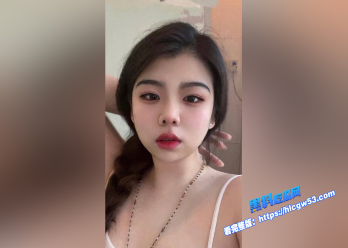 极品美少妇 和老公大胆拍摄性爱视频 拴着狗链在地下爬行 满眼深情的舌舔龟头深喉肉棒 得此人妻夫复何求2 极品美少妇 和老公大胆拍摄性爱视频 拴着狗链在地下爬行 满眼深情的舌舔龟头深喉肉棒 得此人妻夫复何求2