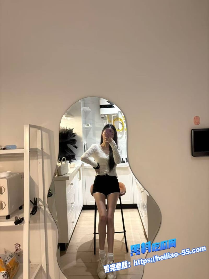 海角姐弟乱伦骚货姐姐疯狂勾引弟弟身穿开裆牛仔裤做爱性瘾小母狗彻底放飞自我3