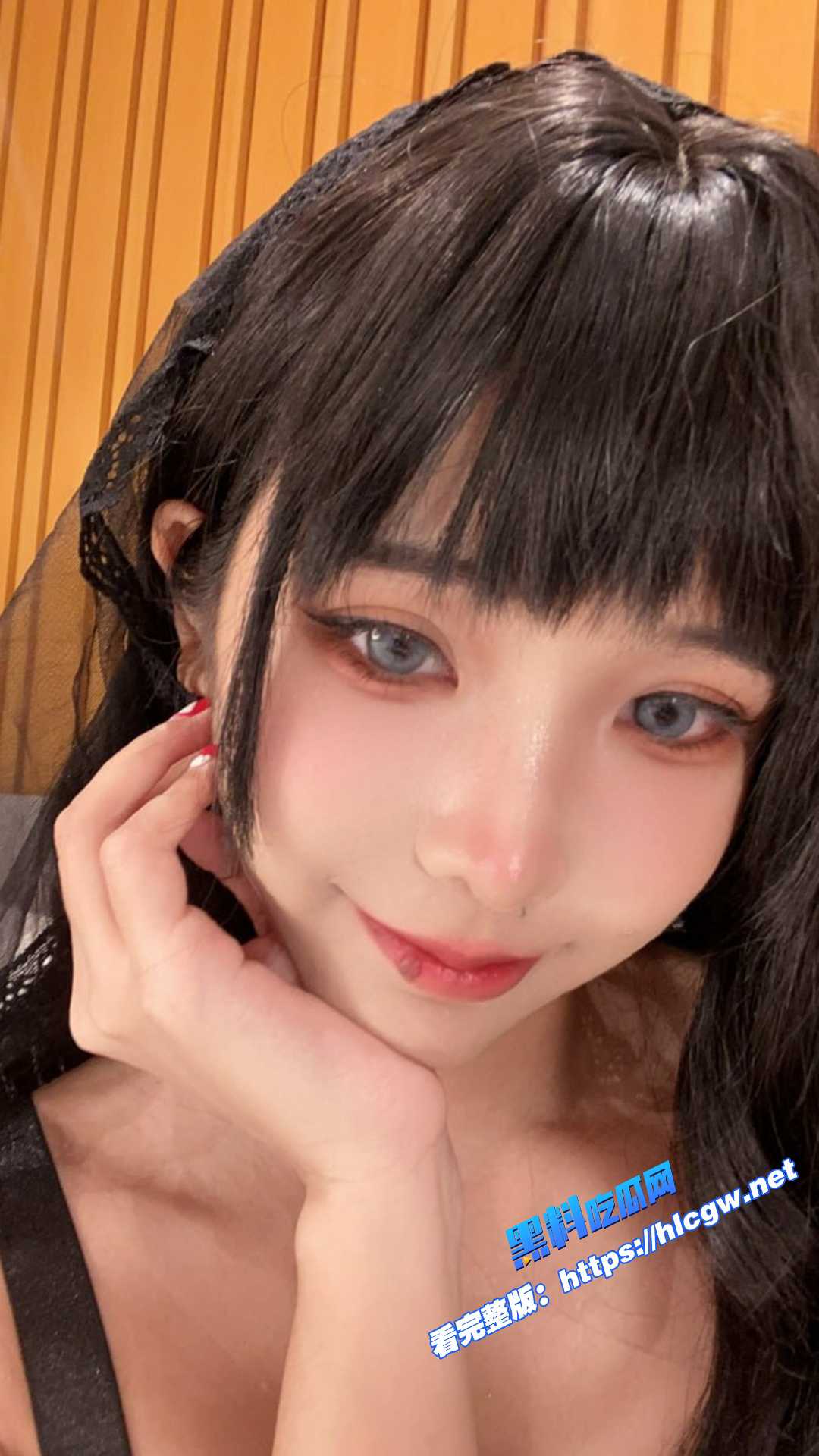 minichu黑丝网格袜自拍