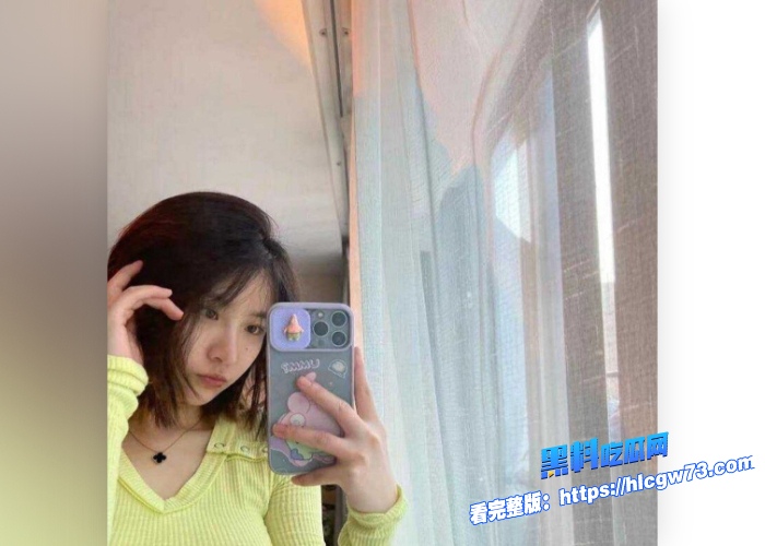 赣州师范科技学院极品公家车杨嘉婧03年的小嫩逼到处发骚照勾引男同学约炮社会大屌哥被各种姿势爆操 图3