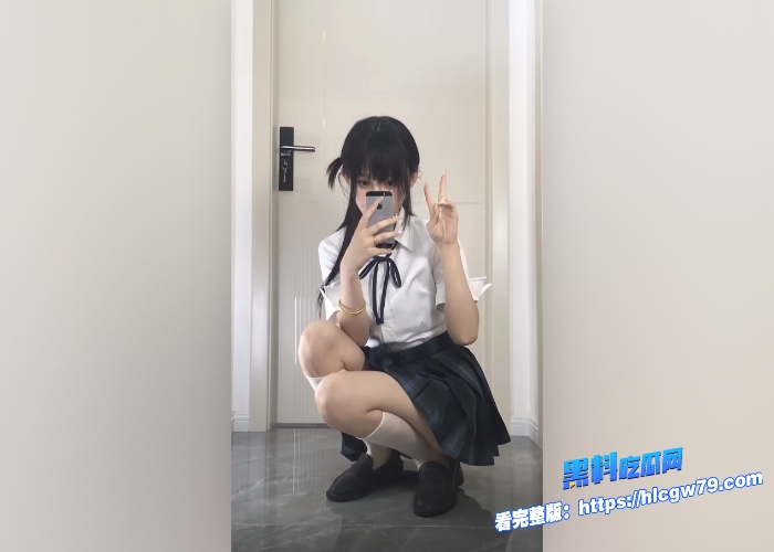 推特百万粉福利姬 困困狗 会员付费视频流出  带男朋友去女生宿舍偷情痉挛抽搐也不放过2