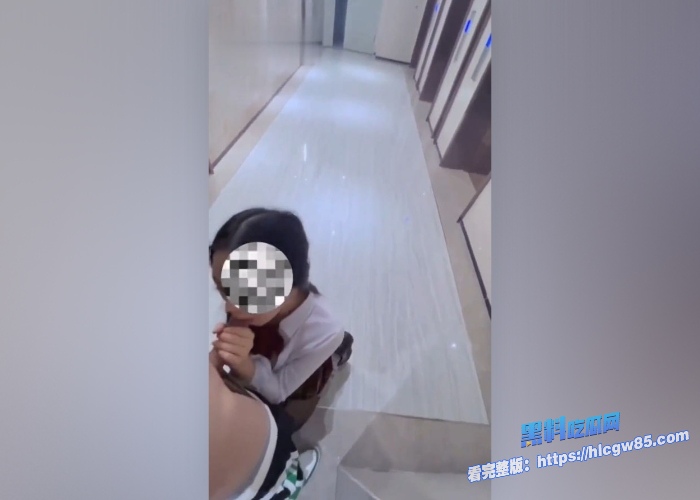 黑丝JK小母狗的狐尾发骚夜 2