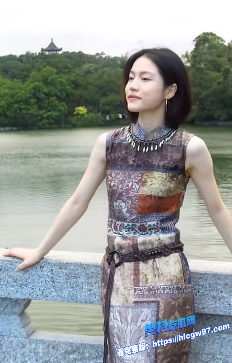 乱至极的兄妹在家禁忌乱伦家人就在隔壁厨房做饭心跳加速的极度禁忌相当刺激3