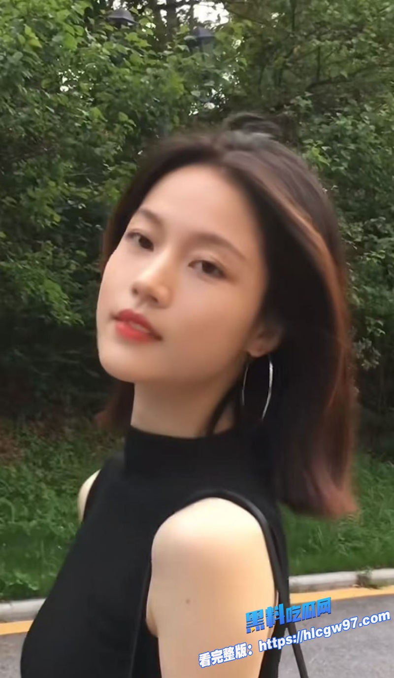 乱至极的兄妹在家禁忌乱伦家人就在隔壁厨房做饭心跳加速的极度禁忌相当刺激5