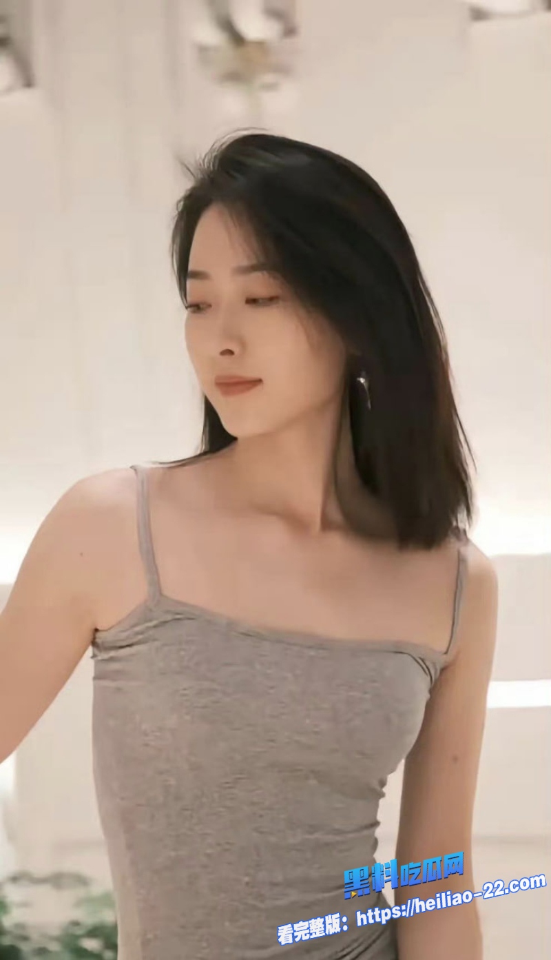 海角乱伦亲爹与女儿禁忌之夜彻底失控平日乖巧的女儿在父亲怀中渐渐沉沦0 海角乱伦亲爹与女儿禁忌之夜彻底失控平日乖巧的女儿在父亲怀中渐渐沉沦0