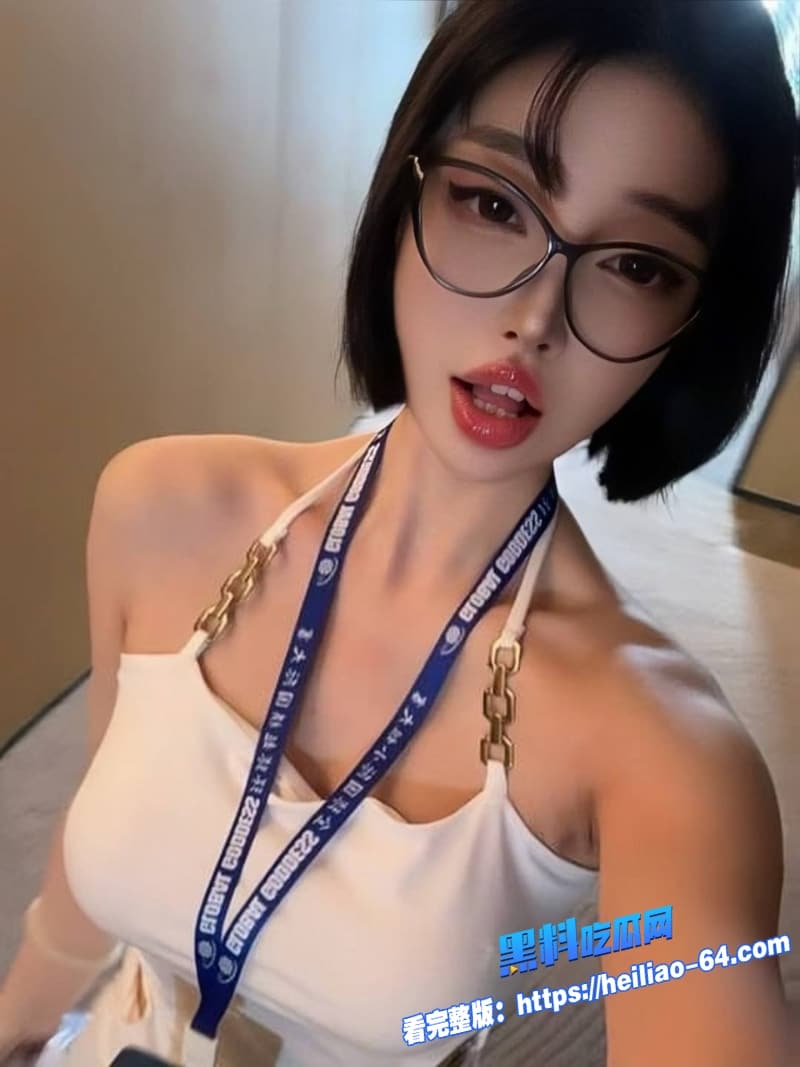 抖音短发女神小芦sensei自拍福利合集流出露脸大胆展示极品身材看的小编下面硬爆了4