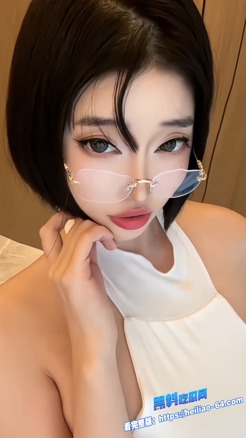 抖音短发女神小芦sensei自拍福利合集流出露脸大胆展示极品身材看的小编下面硬爆了12