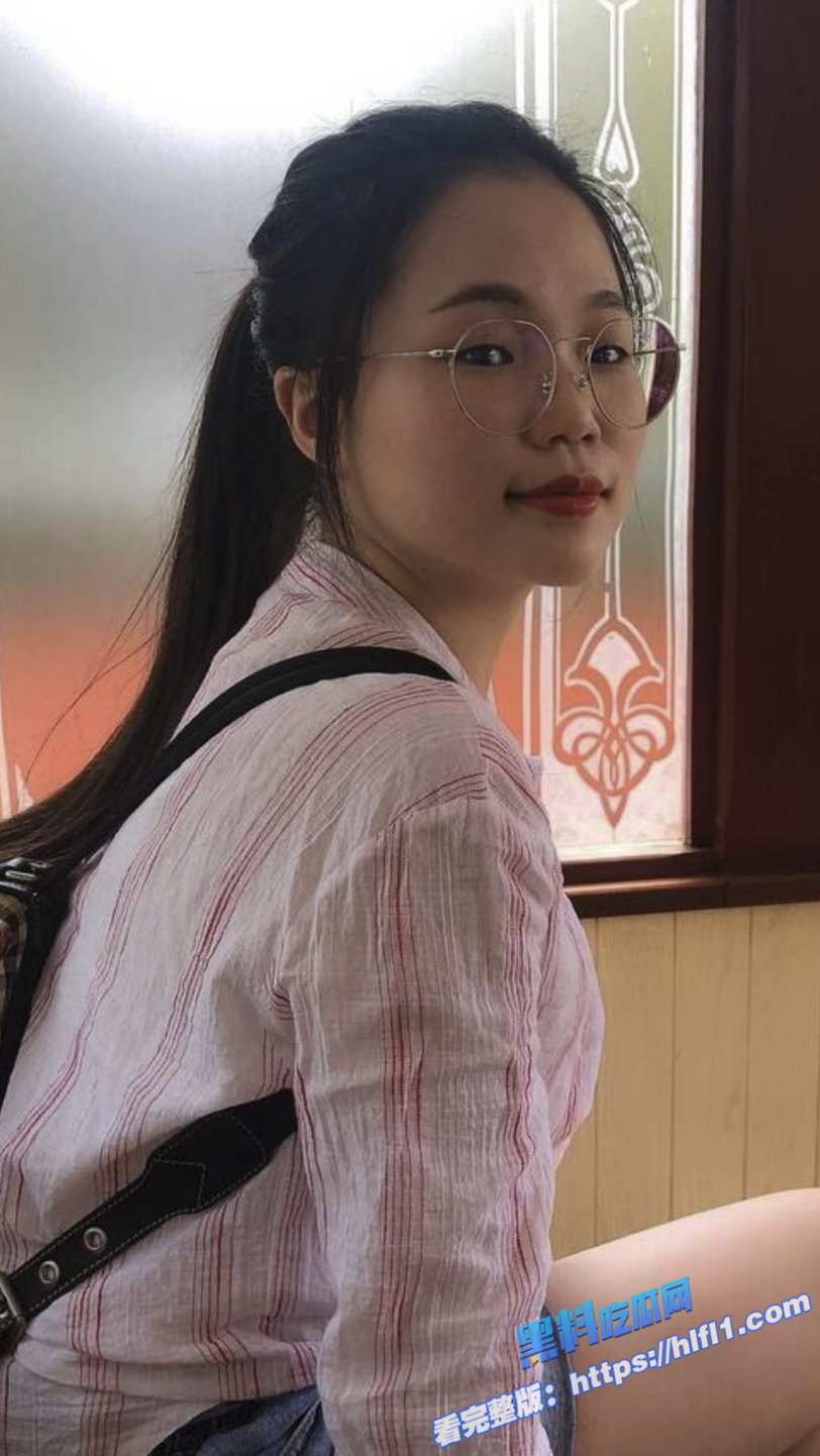上海七宝中学英语老师 彭佳慧 背着老公与大鸡巴炮友偷情 表面教师内里母狗！2