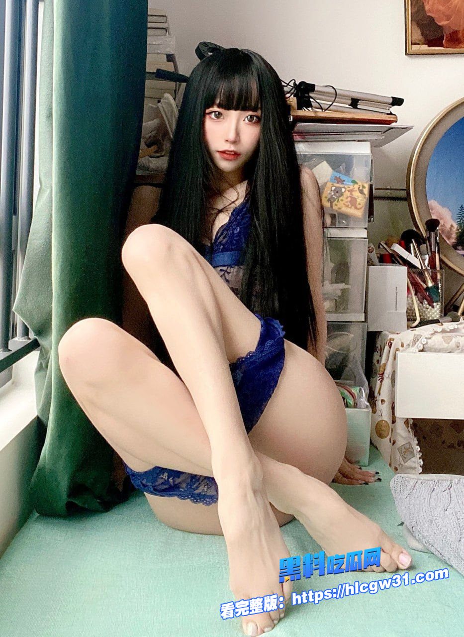 抖音网红 陈妮妮 巨乳肥臀情趣丝袜写真福利合集流出 性感美腿能玩一年！ (2)