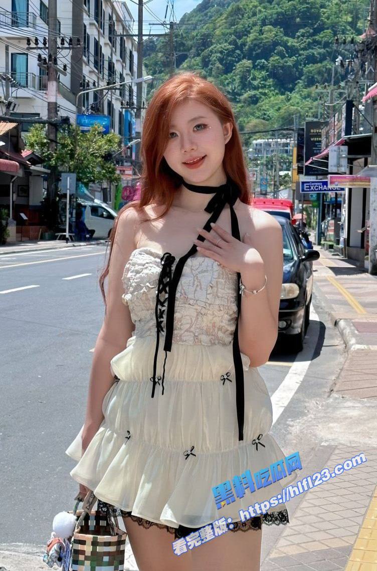 高颜值少妇御姐 簌簌 人妻出轨被金主调教 跪地吃鸡做爱视频曝光! (1) 高颜值少妇御姐 簌簌 人妻出轨被金主调教 跪地吃鸡做爱视频曝光! (1)